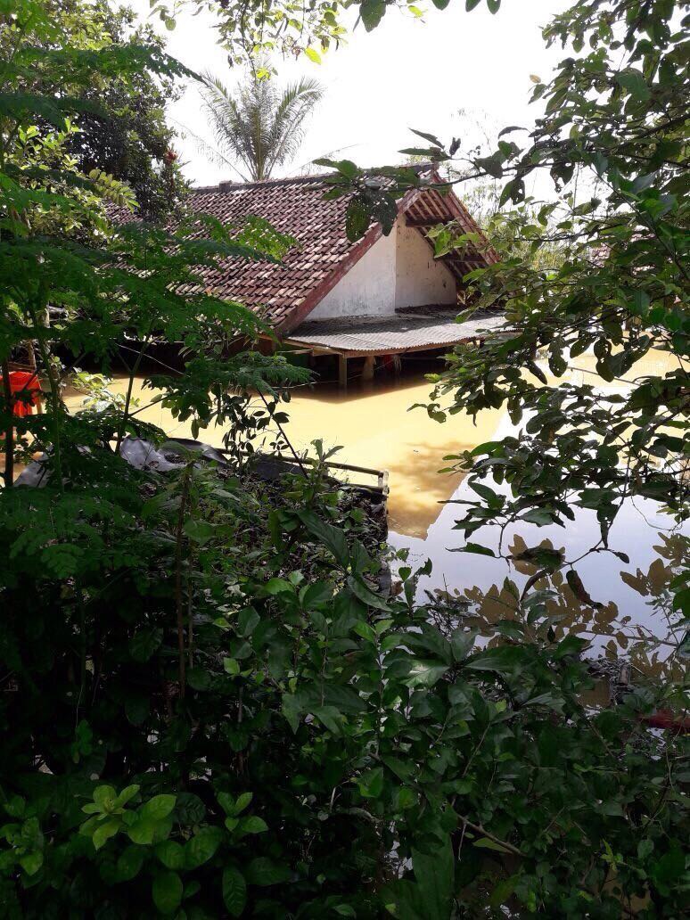 Rumah banjir