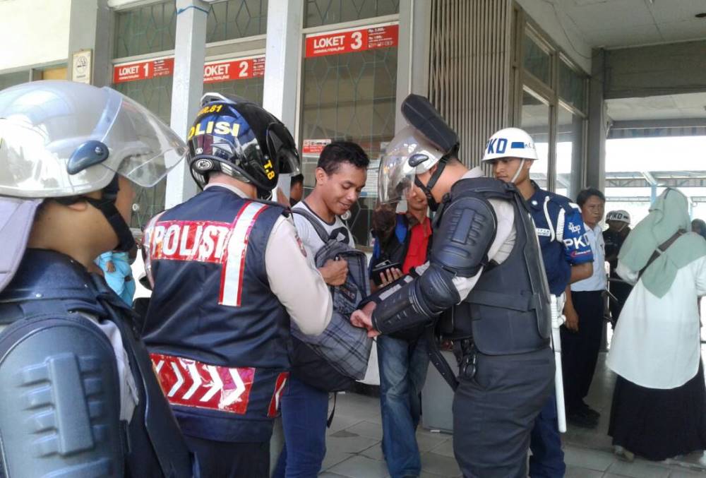 stasiun kereta tangerang