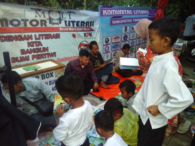 Komunitas Literasi Tangerang Gencarkan Donasi Buku, Minggu (21/5/2017).