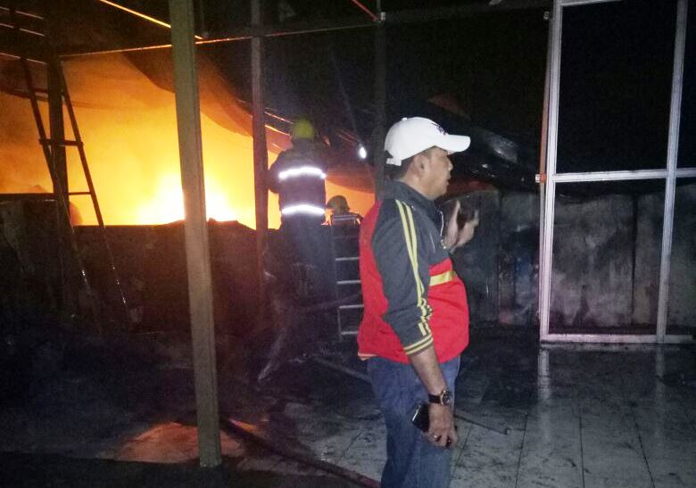 Kapolsek Tigaraksa, Kompol Didit Prastowo dilokasi Kebakaran.