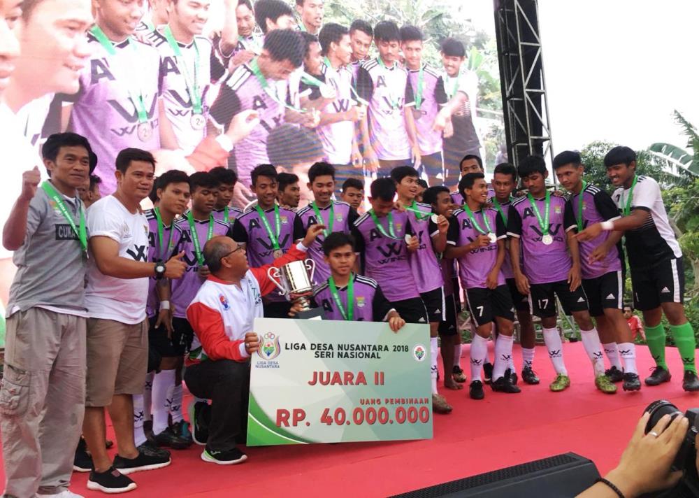 Tim sepak bola skuad Desa Cukanggalih, Kabupaten Tangerang meraih juara 2 di liga Desa Nusantara 2018.