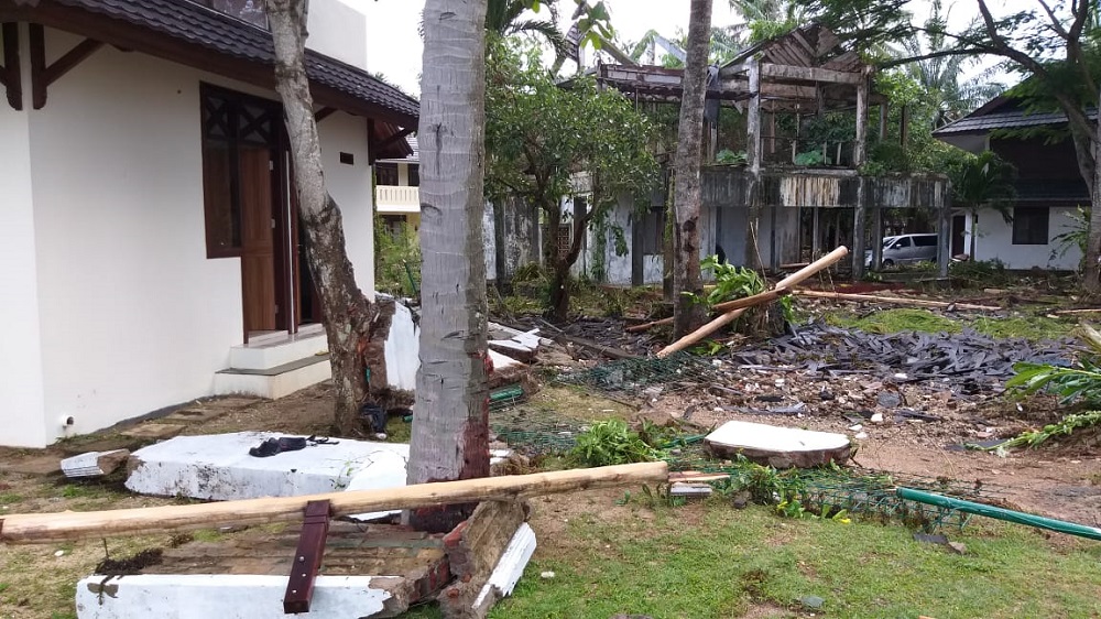 Kondisi Mutiara Carita Lokasi Terdampak Tsunami Dengan Korban