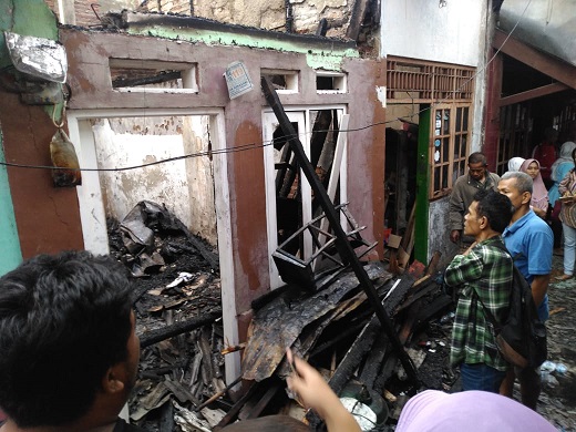 Empat rumah warga hangus terbakar di Kampung Sukabakti II, Kecamatan Tangerang, Kota Tangerang, Rabu (9/1/2019).