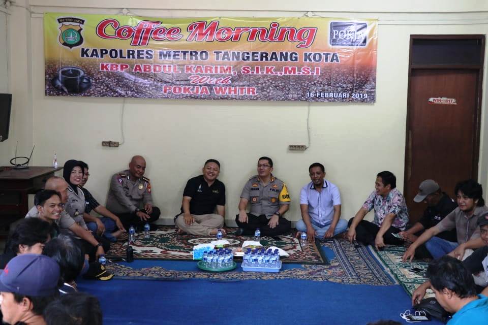 Kapolres Metro Tangerang Kota, Kombes Abdul Karim coffe morning bersama Para Awak Media di Sekretariat Kelompok Kerja (Pokja) Wartawan Harian Tangerang Raya (WHTR), Jalan Perintis Kemerdekaan, Kota Tangerang.
