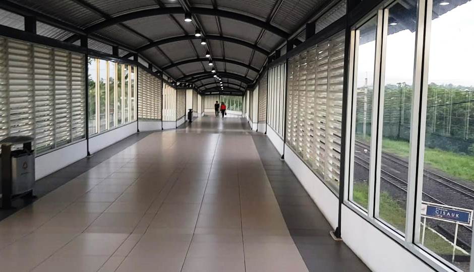 Gedung baru Stasiun Cisauk.