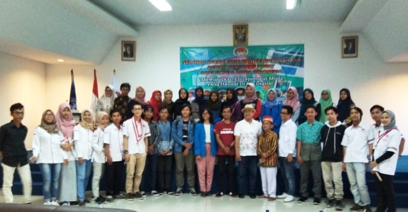 Dewan Pengurus Pusat Intelektual Muda Indonesia (DPP ITMI) menggelar Kegiatan Seminar kewirausahaan di Kampus STIE ISM di Tigaraksa, Kabupaten Tangerang, Sabtu (30/3/2019).