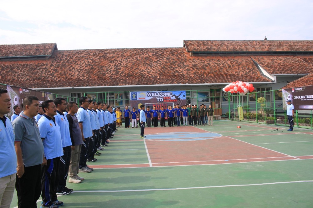Kepala Lapas Pemuda Tangerang Jumadi meresmikan kegiatan Kalapas Cup 2019 di Lapas Pemuda Tangerang pada Sabtu (30/3/2019).