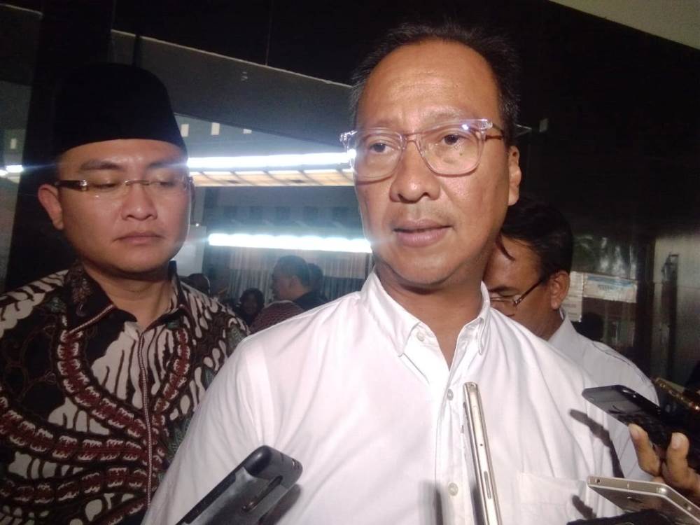 Menteri Sosial Agus Gumiwang kartasasmita.