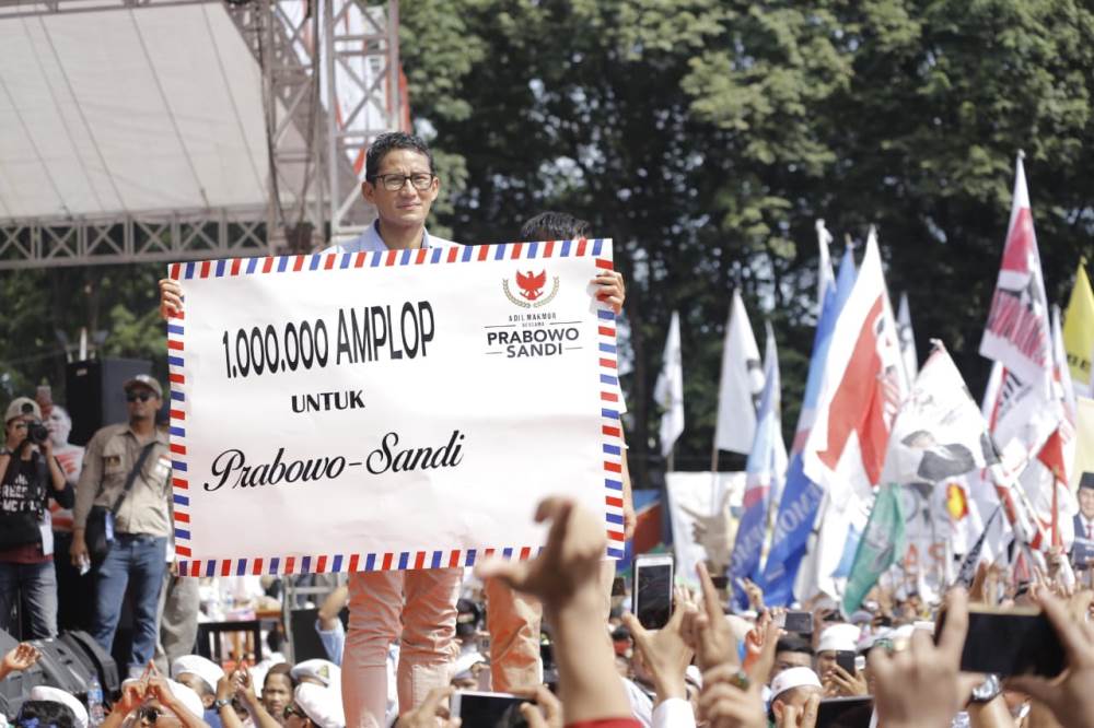 Suasana kampanye akbar terakhir Capres Cawapres nomor urut 02 Prabowo-Sandi di Lapangan Ahmad Yani, Alun-alun, Kota Tangerang, Sabtu (13/4/2019).