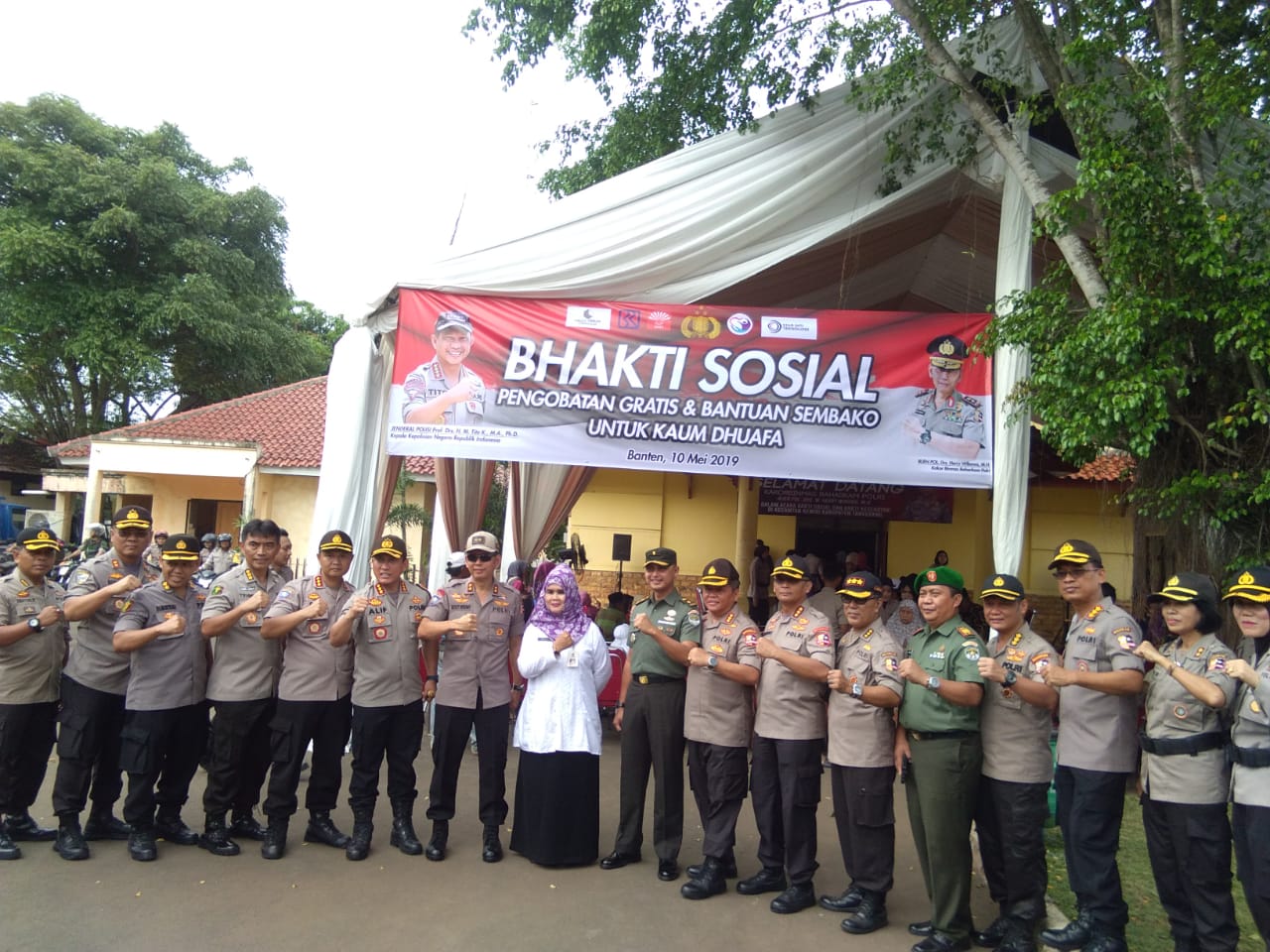 Binmas Badan Pemeliharaan Keamanan (Baharkam) Mabes Polri menggelar kegiatan bakti sosial (baksos) di aula Kantor Kecamatan Kemiri, Kabupaten Tangerang Jumat (10/5/2019).