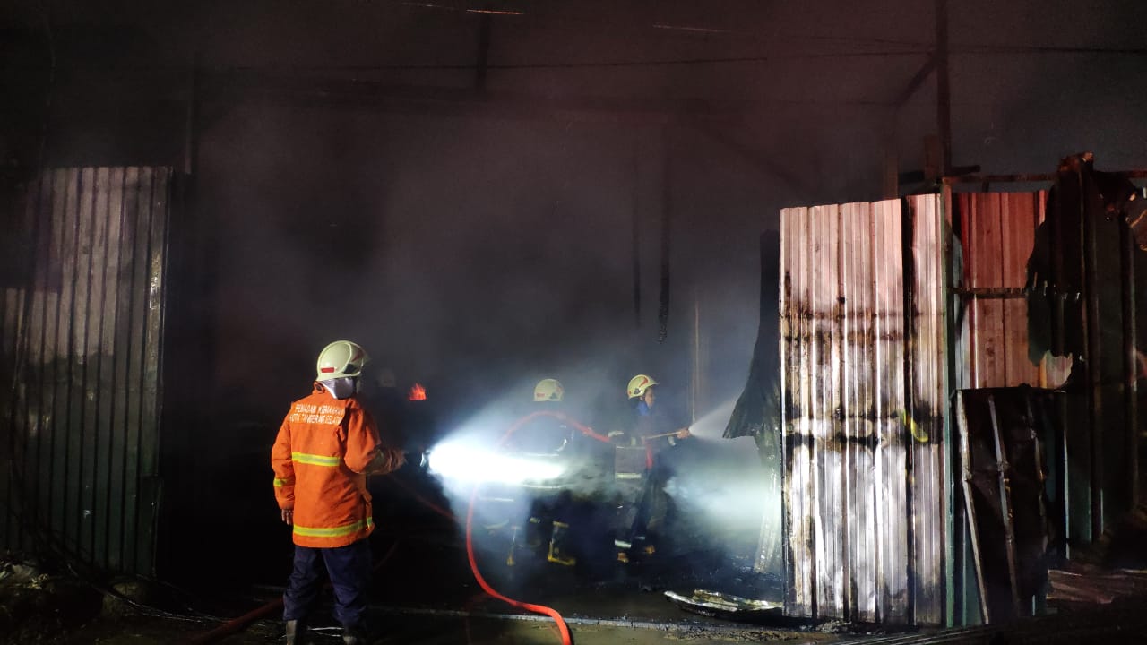 Terjadi kebakaran di Kampung Baru Asih, RT 08/03, Kelurahan Muncul, Kecamatan Setu, Kota Tangerang Selatan, Jumat (7/6/2019).