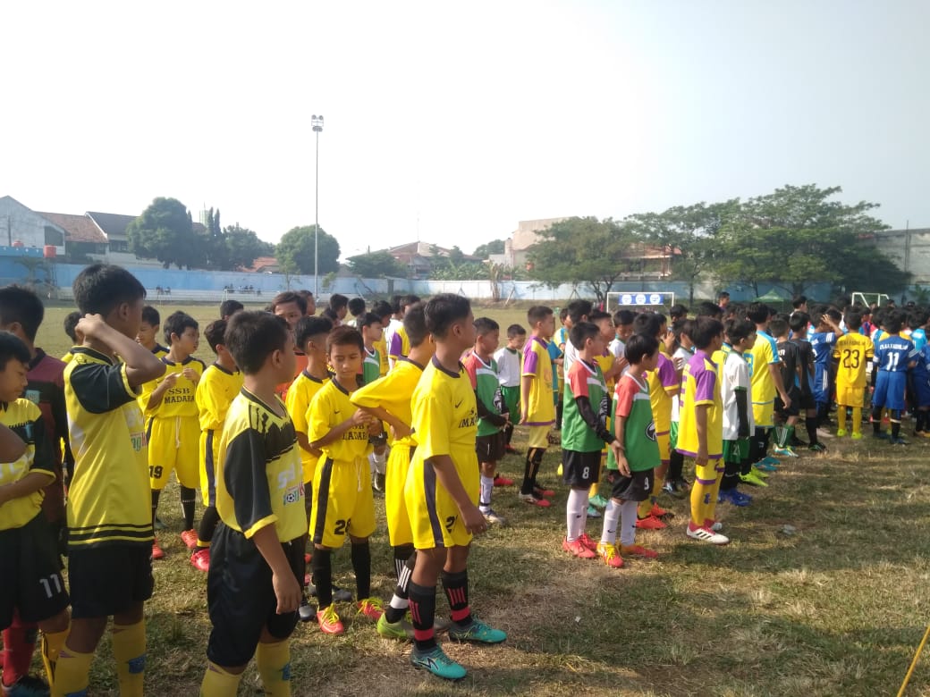 Tampak Tim sepak bola U-12 yang mengikuti Kompetisi liga Aqua Danone Nations Cup (DNC) di Stadion Mini Ciputat, Jalan Pendidikan, Ciputat, Tangsel, Sabtu (22/6/2019).