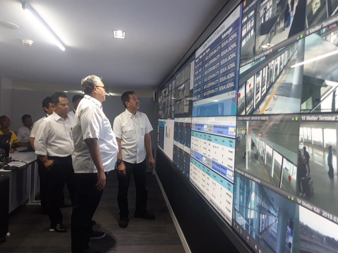 Ruang Land Transportation Operation Center (LTOC) di gedung Airport Operation Control Center (AOCC) Bandara Soekarno-Hatta.	