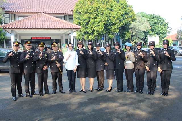 Kapolres Tangsel AKBP Ferdy Irawan, Wali Kota Tangsel Airin Rachmi Diany, Kasdim 0506 Tangerang Mayor Kav. Sapta Raharja, bersama pejabat lainnya usai mengikuti upacara Peringatan Hari Bhayangkara Ke-73 di, Pamulang, Tangsel, Rabu (10/7/2019).