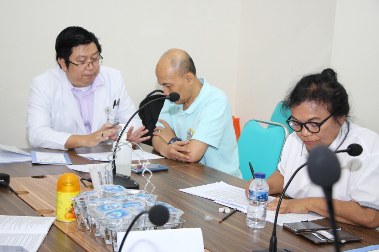 Para pejabat di tangsel mengikuti tes kesehatan di Rumah Sakit Umum (RSU) Kota Tangerang Selatan (Tangsel).