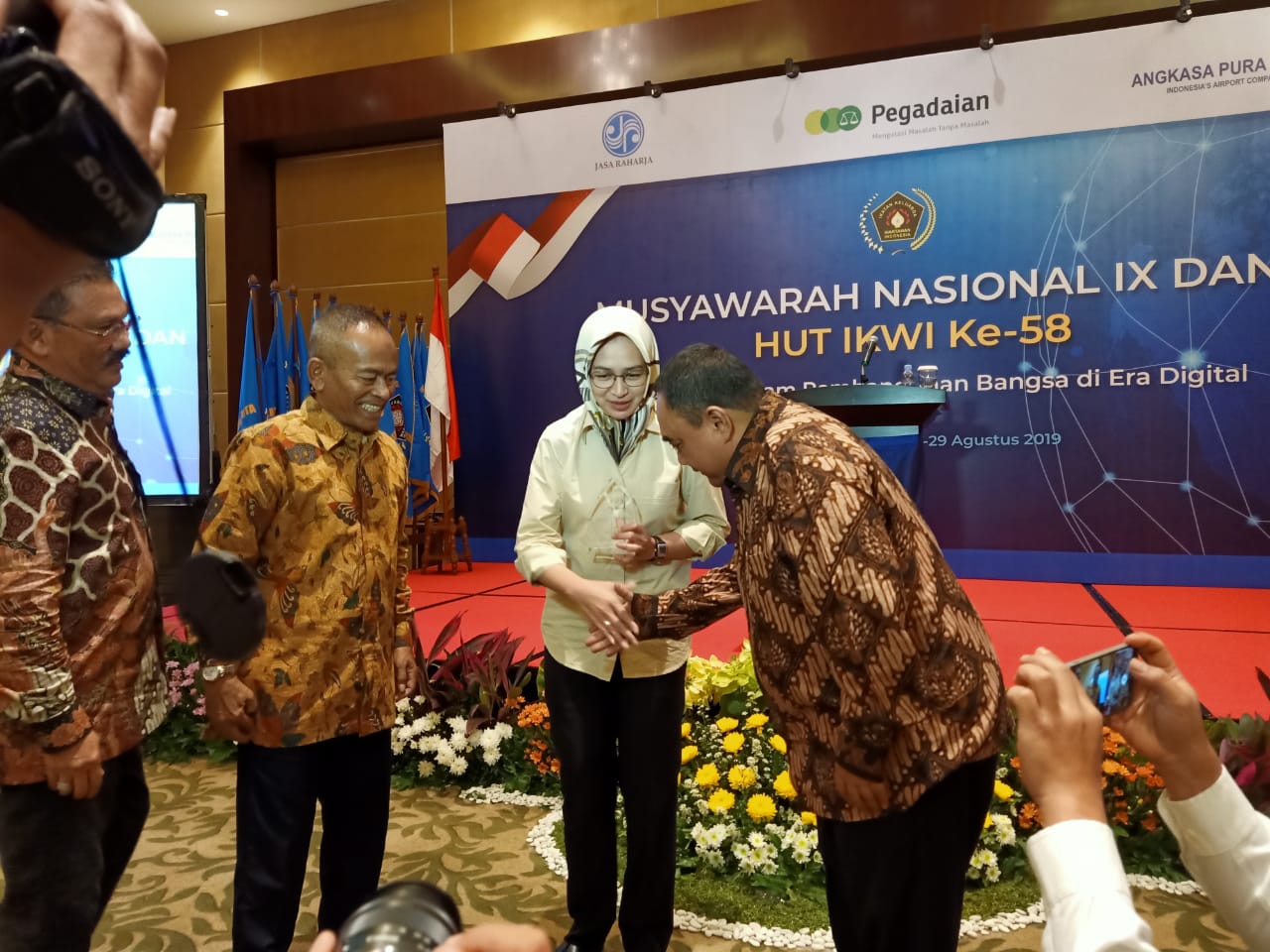 Kegiatan Musyawarah Nasional (Munas) Ke-9 dan HUT Ke-58 Ikatan Keluarga Wartawan Indonesia (IPWI) di Swiss-Bel Hotel, BSD, Kota Tangerang Selatan, Rabu (27/8/2019).