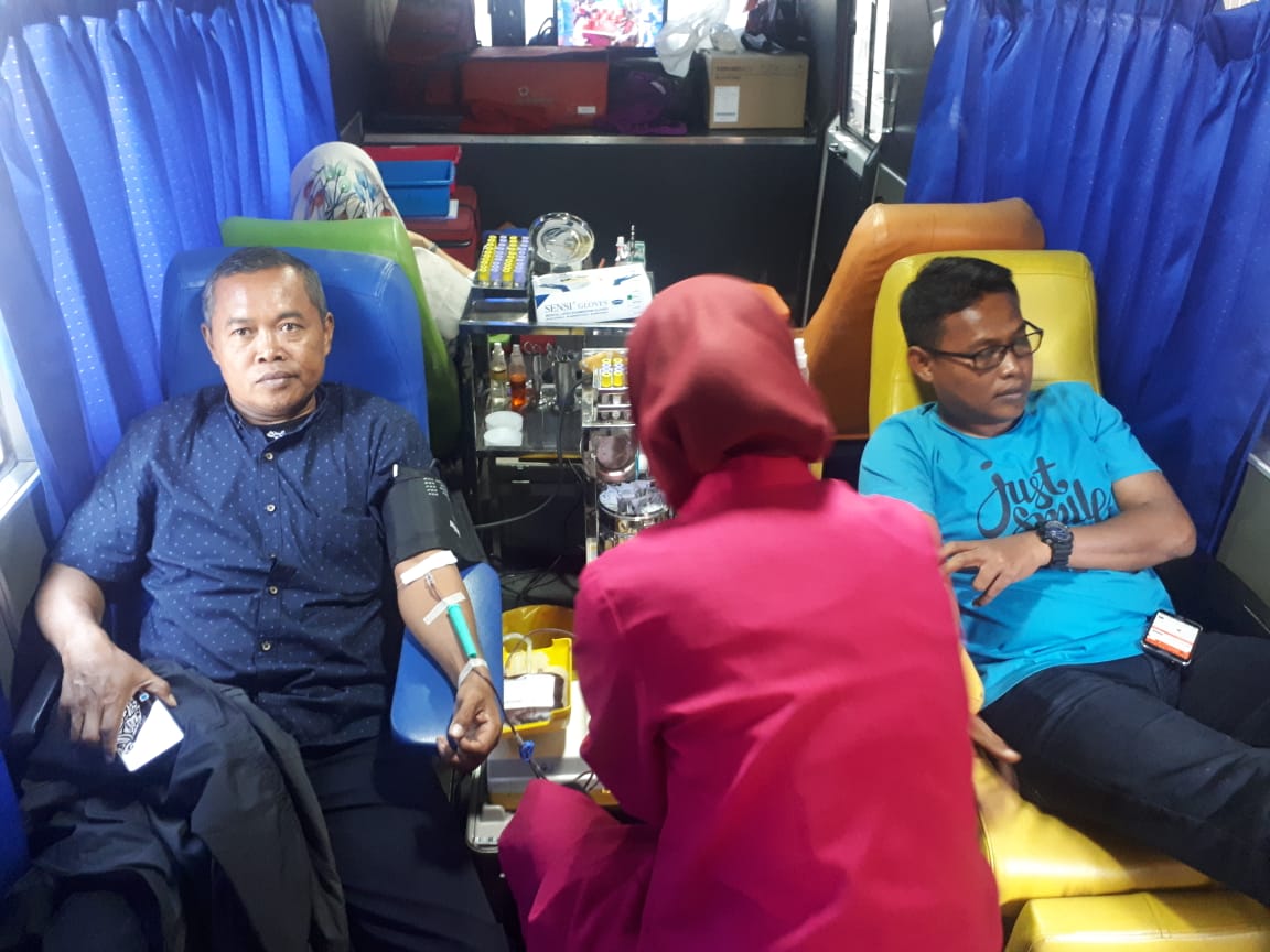 Kegiatan Donor Darah di PMI Kota Tangerang.