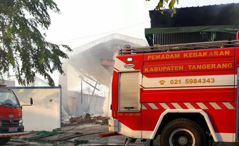 Terjadi kebakaran di kawasan pergudangan Royal Kosambi blok B, Kecamatan Kosambi, Kabupaten Tangerang, Rabu (11/9/2019).