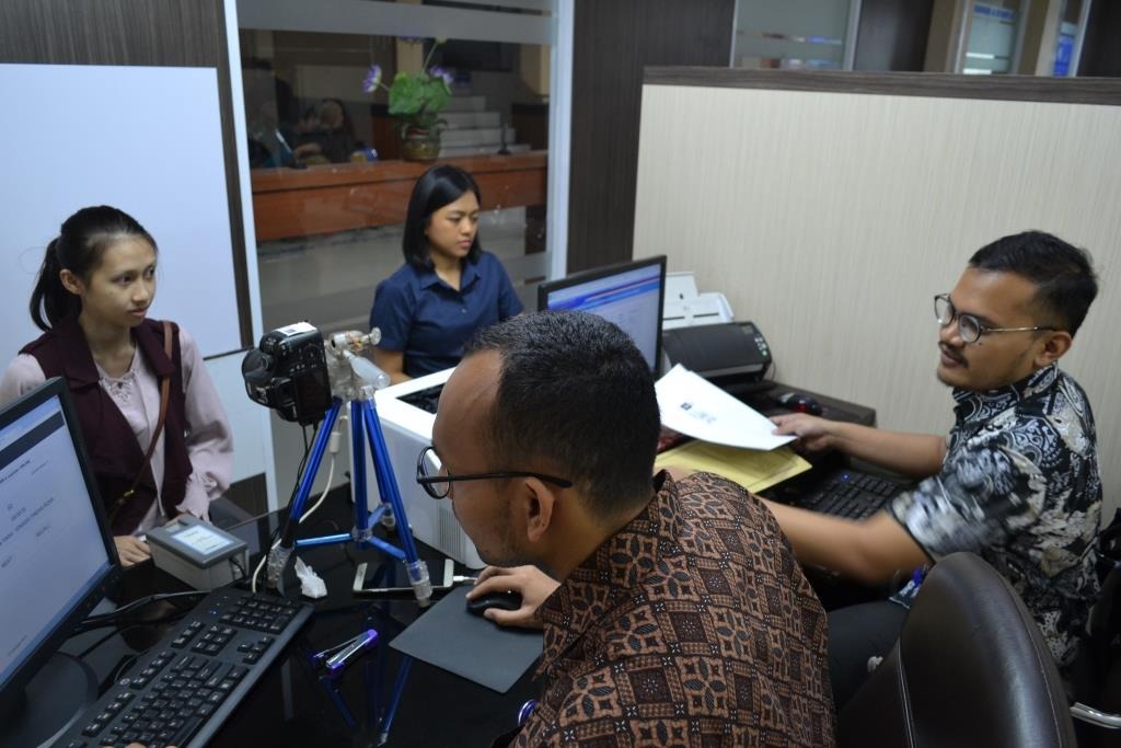 Pelayanan publik dengan sistem berbasis teknologi informasi di Kantor Imigrasi Kelas I Non TPI Tangerang.