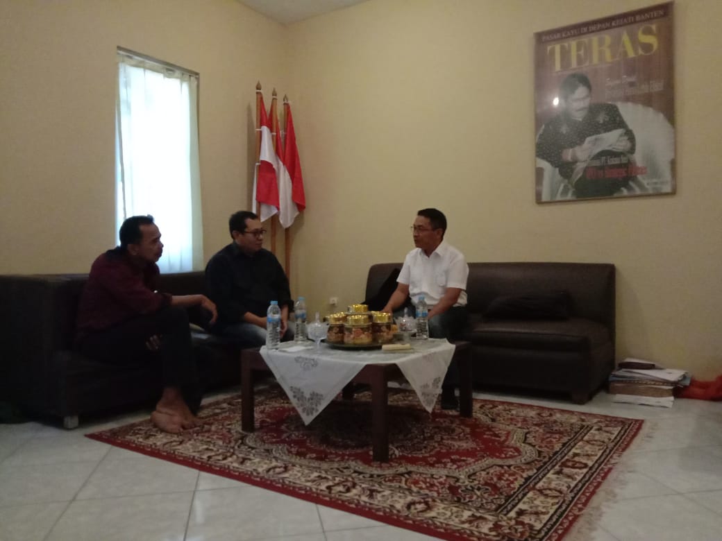 Ketua Bidang Organisasi PWI Pusat Firdaus bersama Tonno Sapoetro.