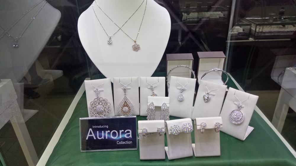 Koleksi perhiasan Aurora Collection Goldmart.