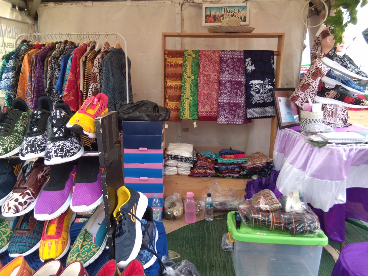 Stand produk batik di Bazar MTQ ke-50 tingkat kabupaten Tangerang.