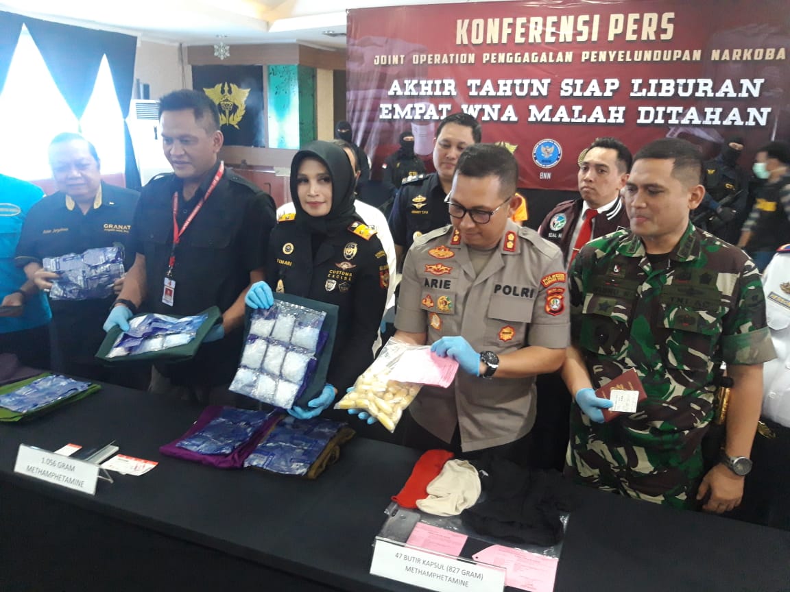 Konferensi Pers pengungkapan kasus penyelundupan narkoba jaringan luar negeri di Bandara Soekarno-Hatta, Tangerang.