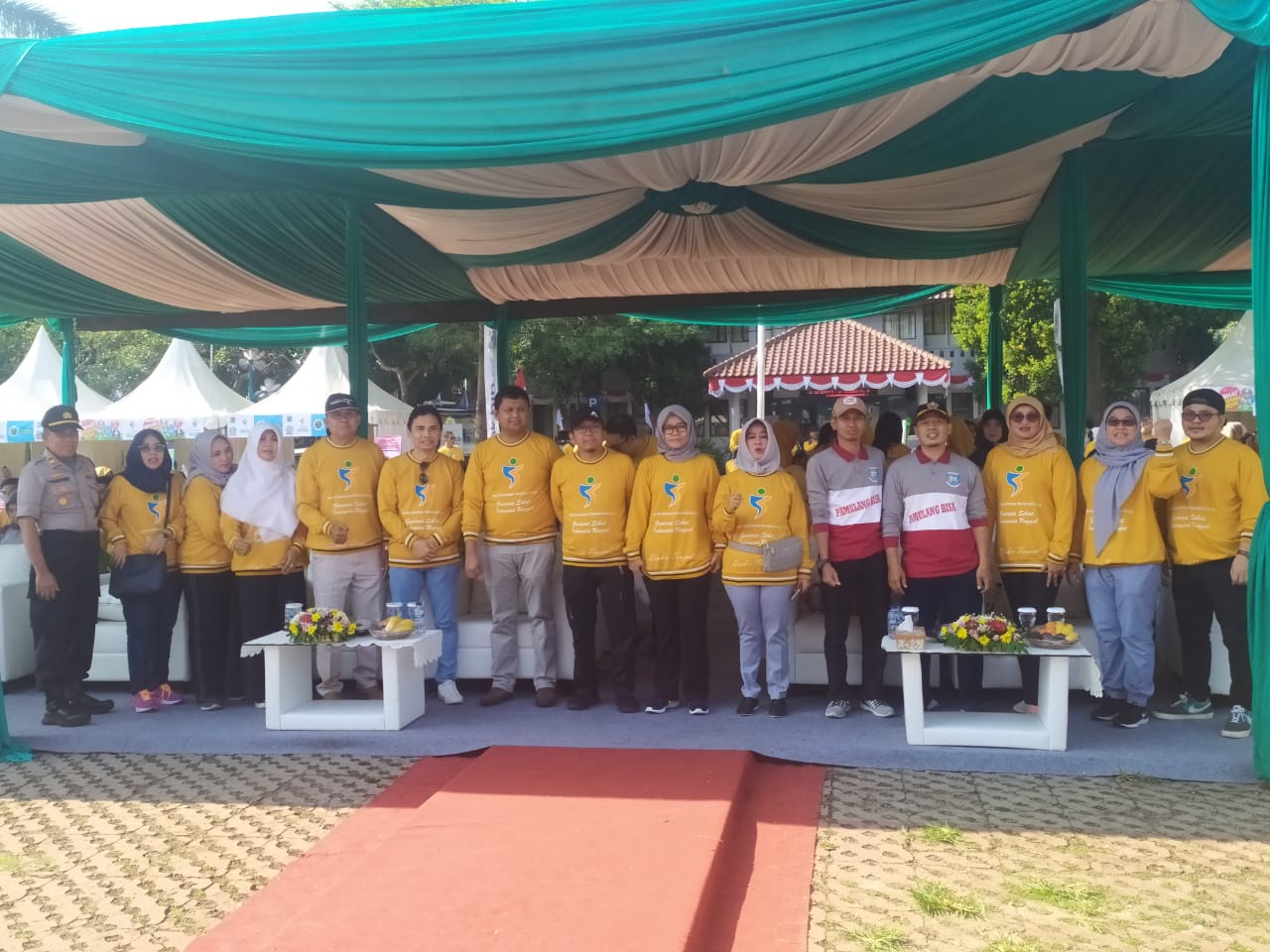 Kegiatan peringatan Hari Kesehatan Nasional ke-55 di Lapangan Kecamatan Pamulang, Jalan Siliwangi, Pamulang Barat, Pamulang, Tangsel.