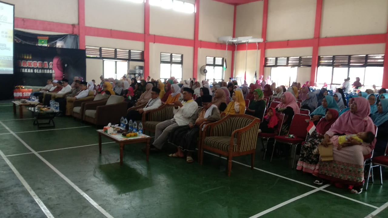 Suasana dikegiatan perayaan Hari Besar Islam (PHBI) Maulid Nabi Muhammad SAW yang digelar oleh DPC Partai Keadilan Sejahtera Kecamatan Curug di Gedung Serba Guna Kecamatan Curug, Kabupaten Tangerang, Sabtu (23/11/2019).