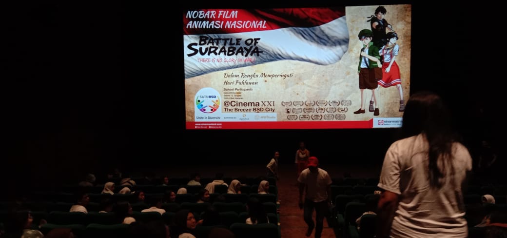 Kegiatan para pelajar Nonton Bareng film animasi “Battle of Surabaya” yang di gelar oleh Sinar Mas Land, di bioskop XXI The Breeze BSD City ,Sabtu (23/11/2019).