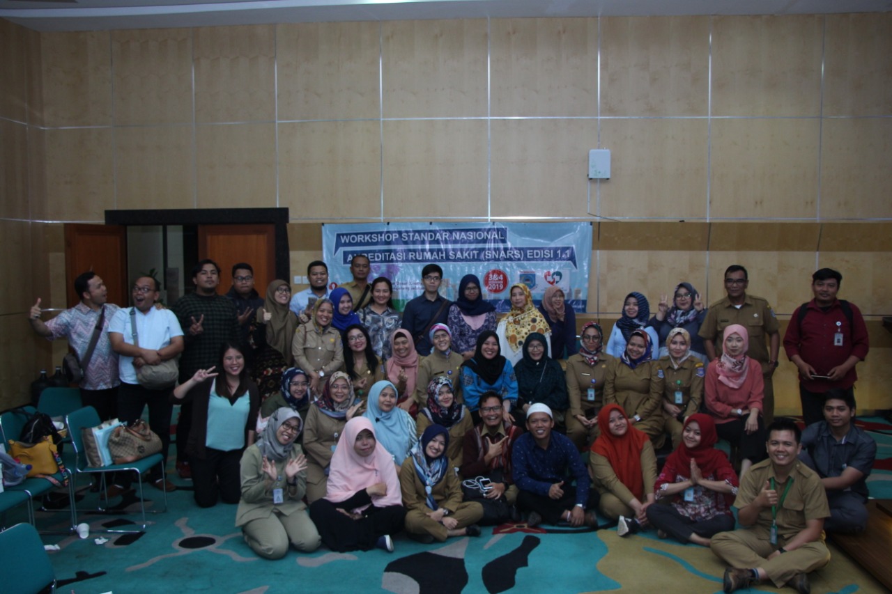 Kegiatan workshop internal Standar Nasional Akreditasi Rumah Sakit 1.1 di Ruang Blandongan, Puspemkot Tangsel, Jalan Maruga Raya, Ciputat, Tangsel.