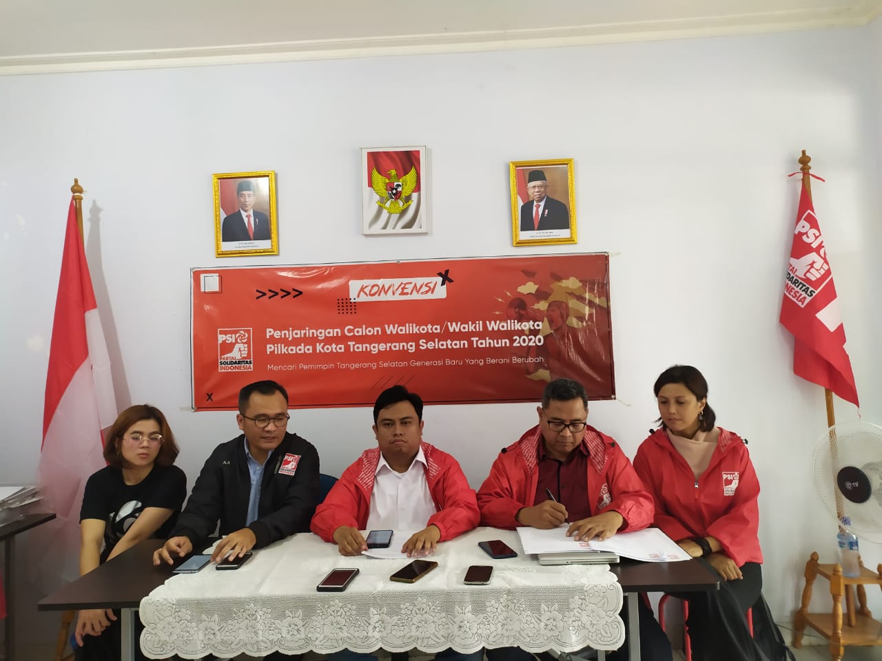 DPD PSI Tangsel mengumumkan nama Bakal Calon Wali Kota dan Wakil Wali Kota Tangsel yang lolos seleksi administrasi.