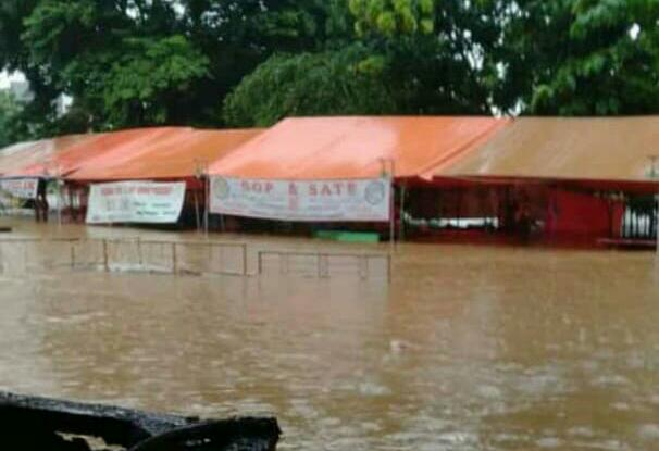 Banjir di sekitar kawasan Situ Kelapa Dua.