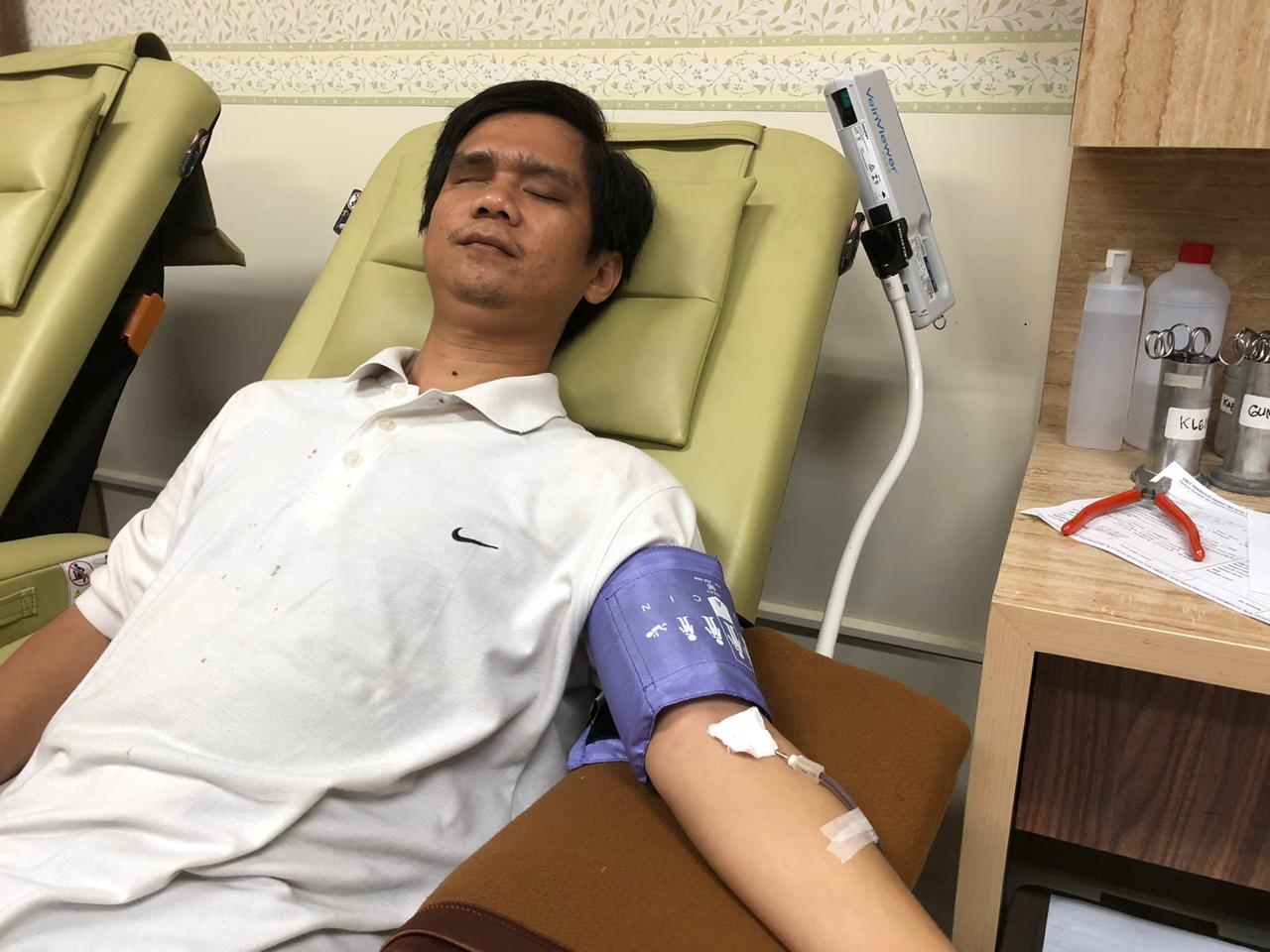 Kegiatan Donor darah di Kantor Unit Donor Darah Palang Merah Indonesia Kota Tangsel.