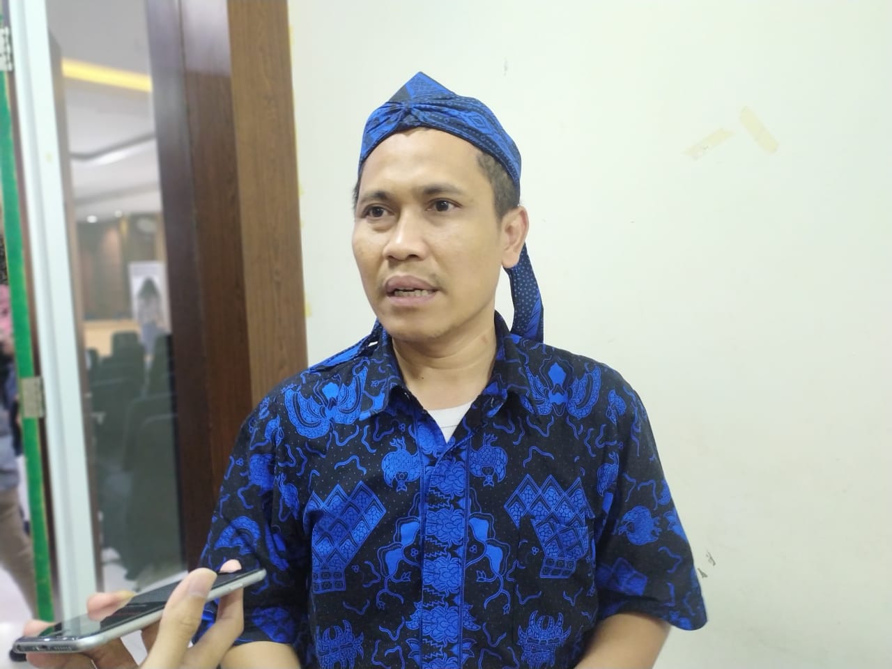 Komisioner KPU Tangsel Muhamad Taufik usai melakukan Sosialisasi Pilkada Tangsel di Universitas Muhammadiyah Jakarta (UMJ), Cireundeu, Ciputat Timur, Tangsel, Kamis (27/2/2020).