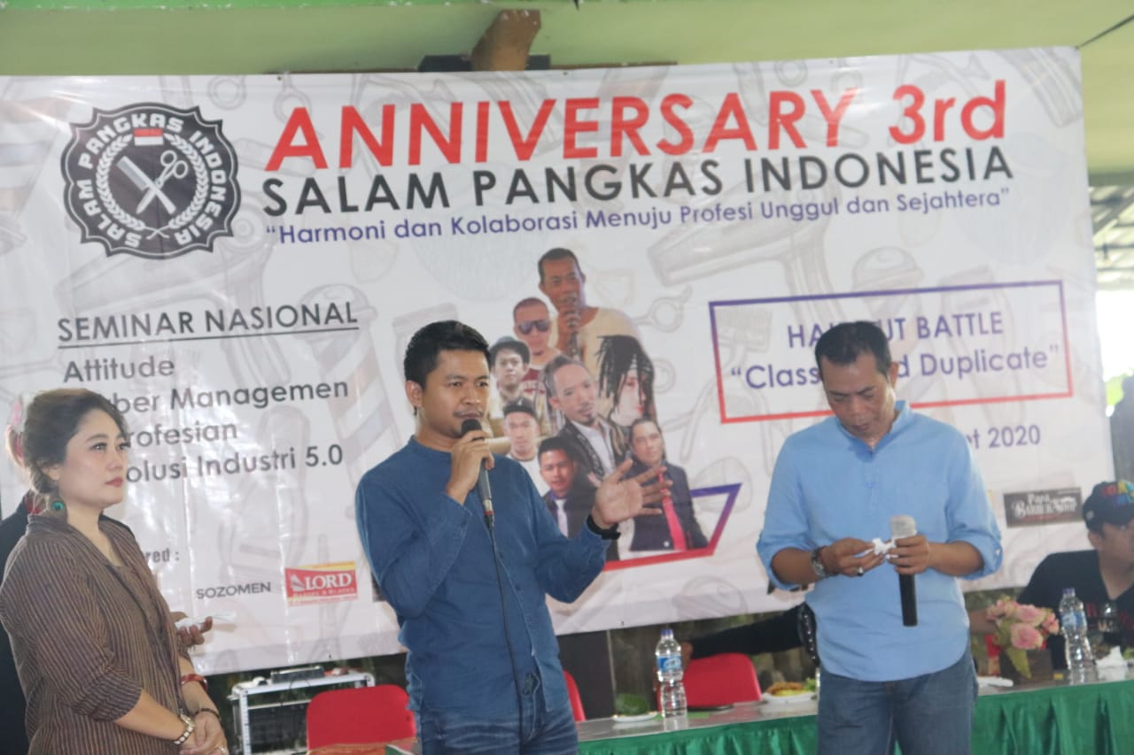 Komunitas Salam Pangkas Indonesia (SPI) merayakan hari jadinya ke-3 bersama DKapster di RM Bambu Oju, Kota Tangerang, Kamis (12/3/2020).