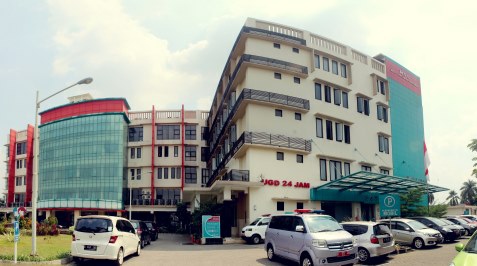 Tampak depan gedung RSU Kota Tangerang Selatan.