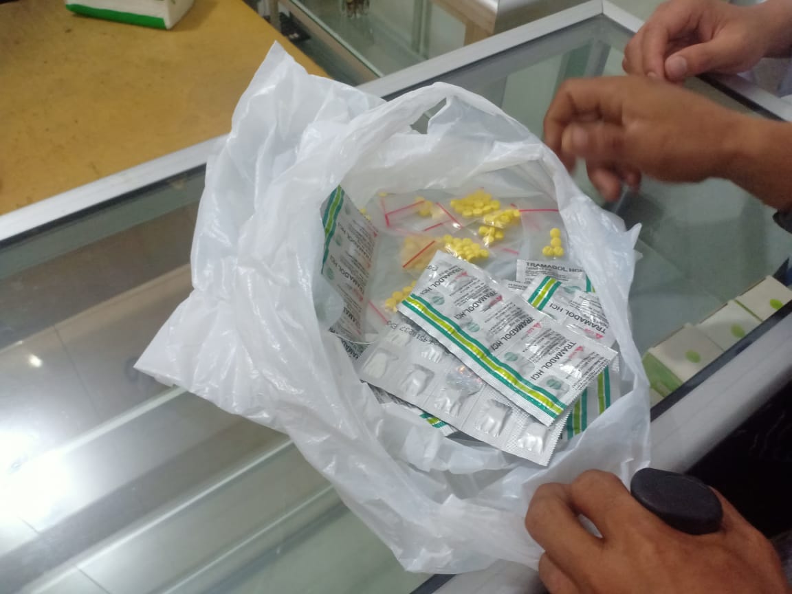 Barang bukti obat-obat keras.