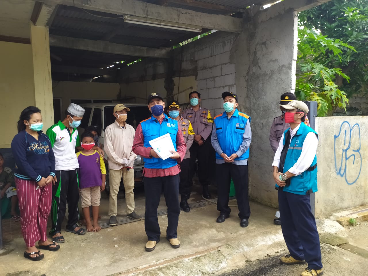 Satu keluarga di wilayah Pamulang, Tangerang Selatan yang telah dinyatakan sembuh dari COVID-19, Jumat (8/5/2020).