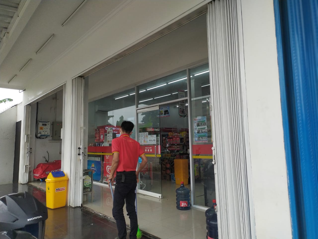 Lokasi perampokan yang berhasil digagalkan di minimarket di Jalan Buaran, Serpong, Tangerang Selatan.