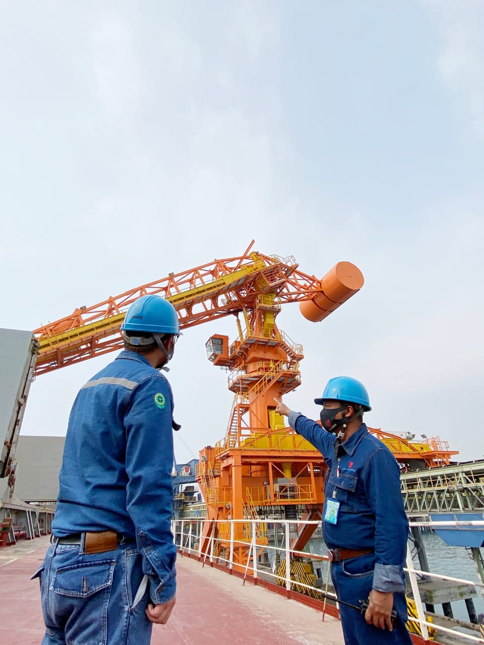 Pergudangan terpadu di Pelabuhan Cigading yang dikelola PT Krakatau Bandar Samudera (KBS).