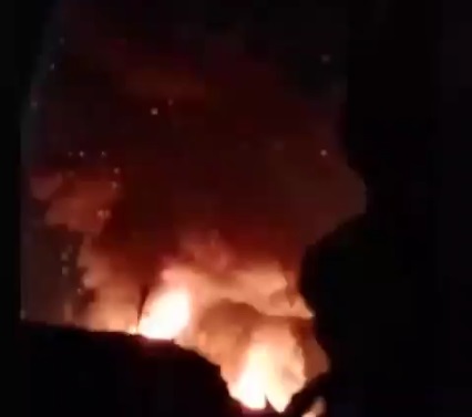 Se unit gudang pabrik kue di Jalan Keamanan, Kebon Besar, Batuceper ludes terbakar, Kota Tangerang, Kamis (20/8/2020) dini hari.