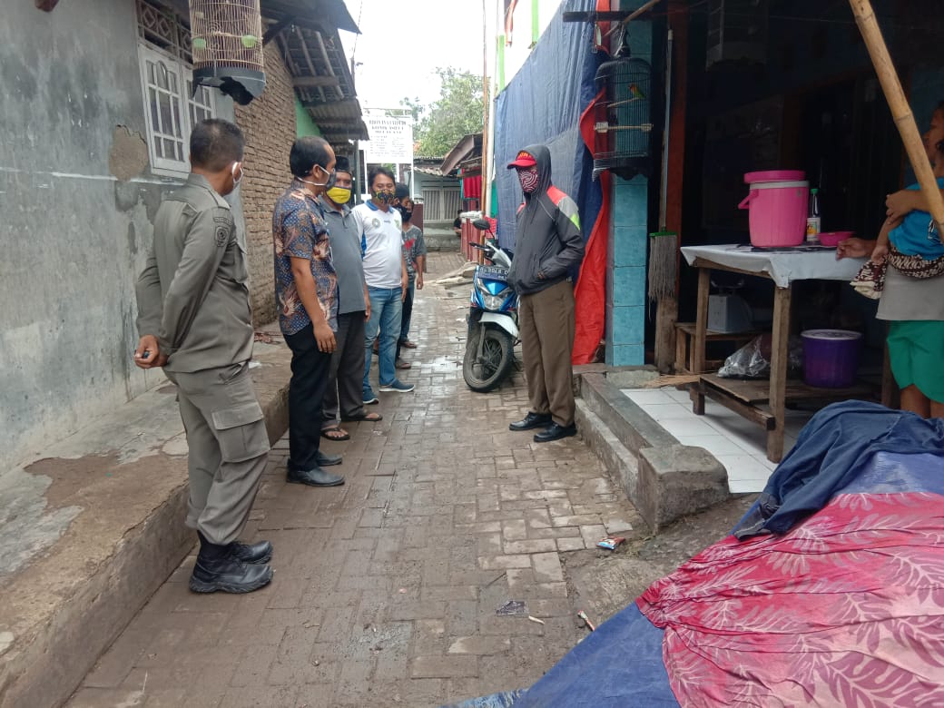 Suasana warga Selapajang yang menjadi korban banjir dinihari sudah surut, Kota Tangerang, Kamis (21/1/2021).