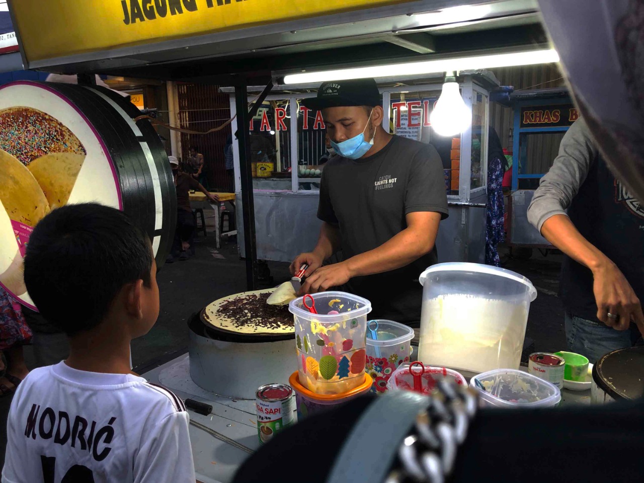 Martabak di Kawasan Kuliner Pasar Lama Tangerang.