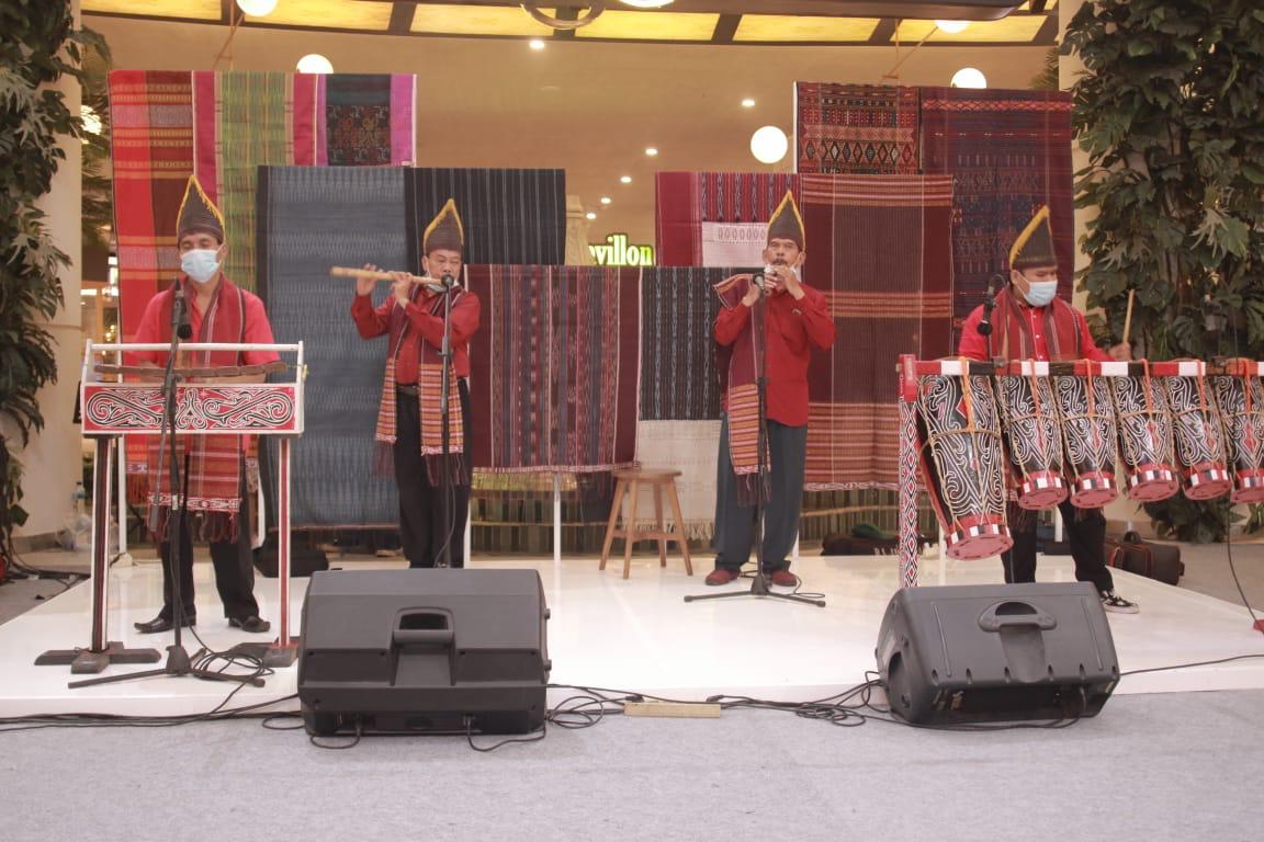 Event pekan raya produk kreatif dan kuliner khas Sumatera Utara hadir di Summarecon Mall Serpong (SMS), Kabupaten Tangerang, Minggu (14/2/2021).