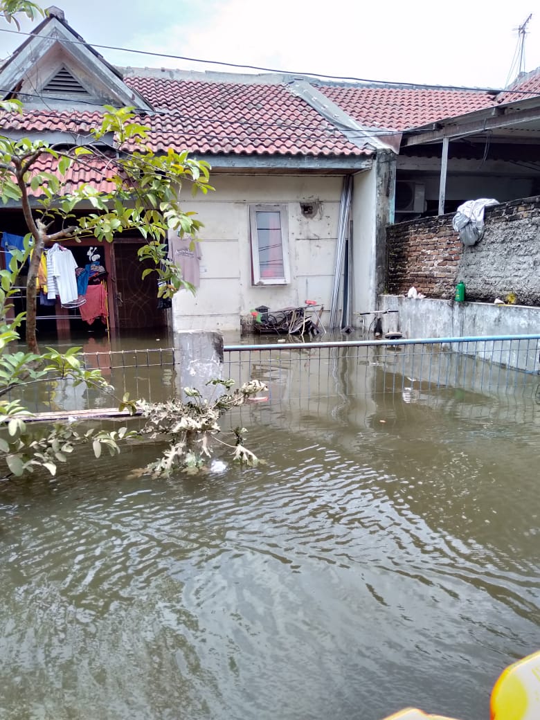 Suasana Perumahan Taman Elang Periuk Tangerang di kawasan Kecamatan Periuk, Kota Tangerang, Senin (22/02/2021).