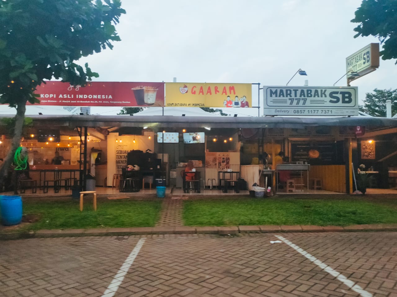 Taman Jajan Bintaro yang berlokasi di kawasan CBD sektor 7, Jalan Masjid Jami Al-Barokah No 28, Pondok Aren, Kota Tangerang Selatan (Tangsel).