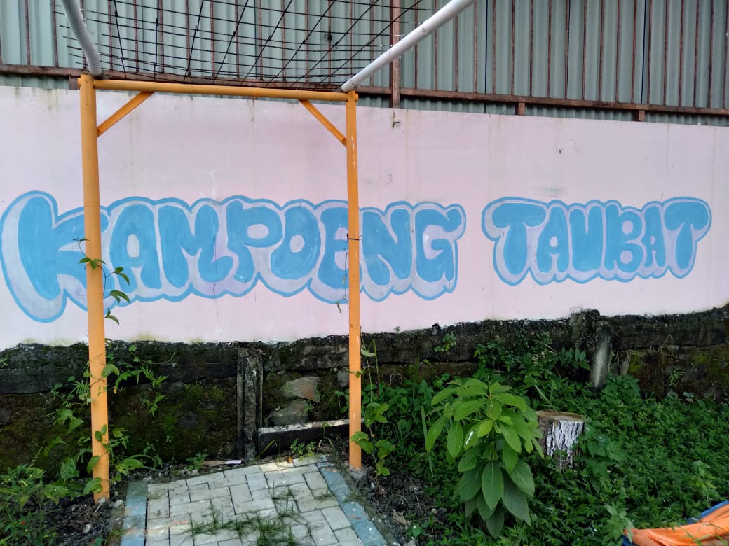 Kampung Taubat yang berlokasi di RW02, Kelurahan Selapanjang jaya, Kecamatan Neglasari, kota Tangerang, Kamis (18/3/2021).