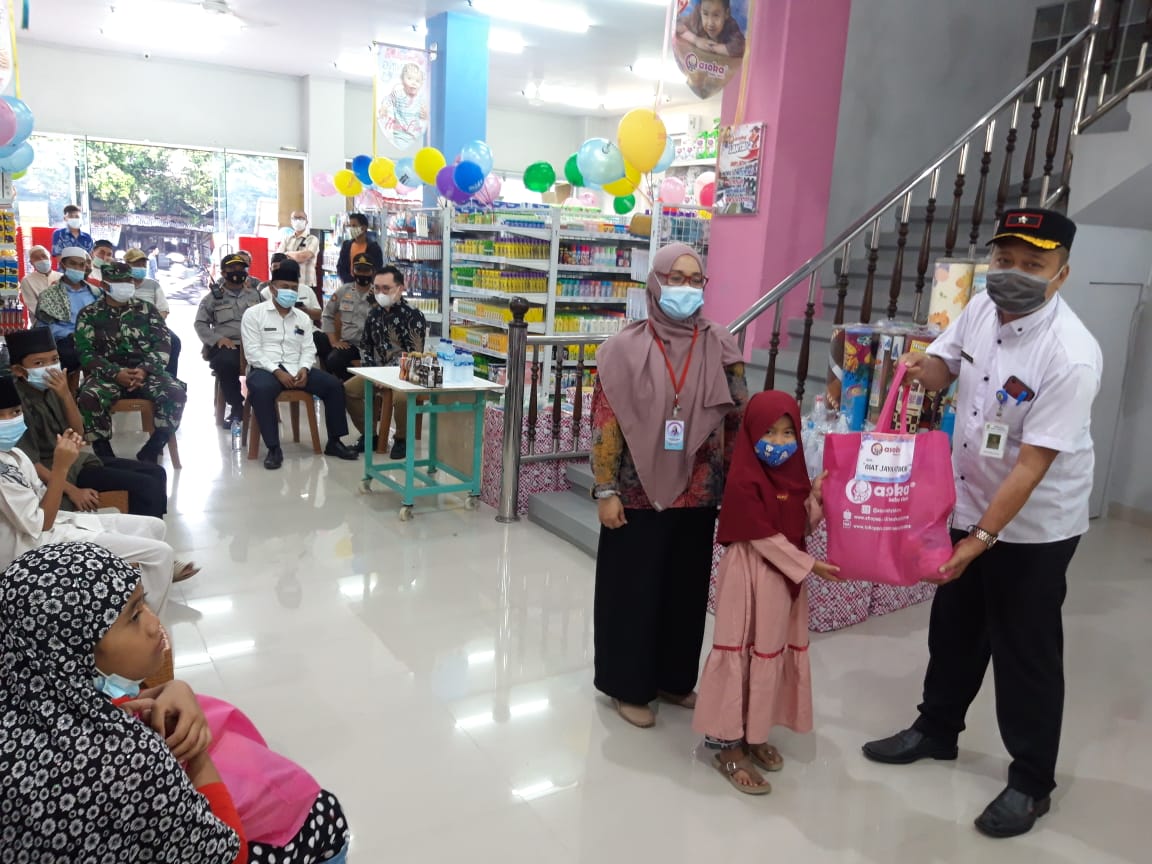Peresmian toko Asoka Baby Store yang berlokasi di Jalan HOS Cokroaminoto, Ciledug, Kota Tangerang, Jumat (26/3/2021).