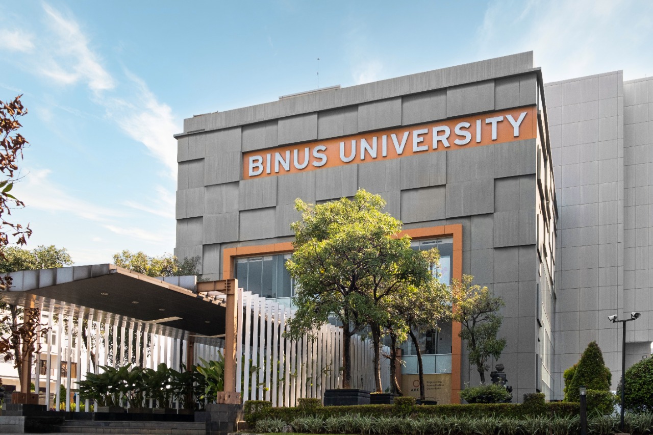 Tampak gedung kampus Bina Nusantara.